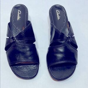 Clarks Women's 7.5 Black Garland Sandals Slip-on Wedge Motorcycle Biker Babe